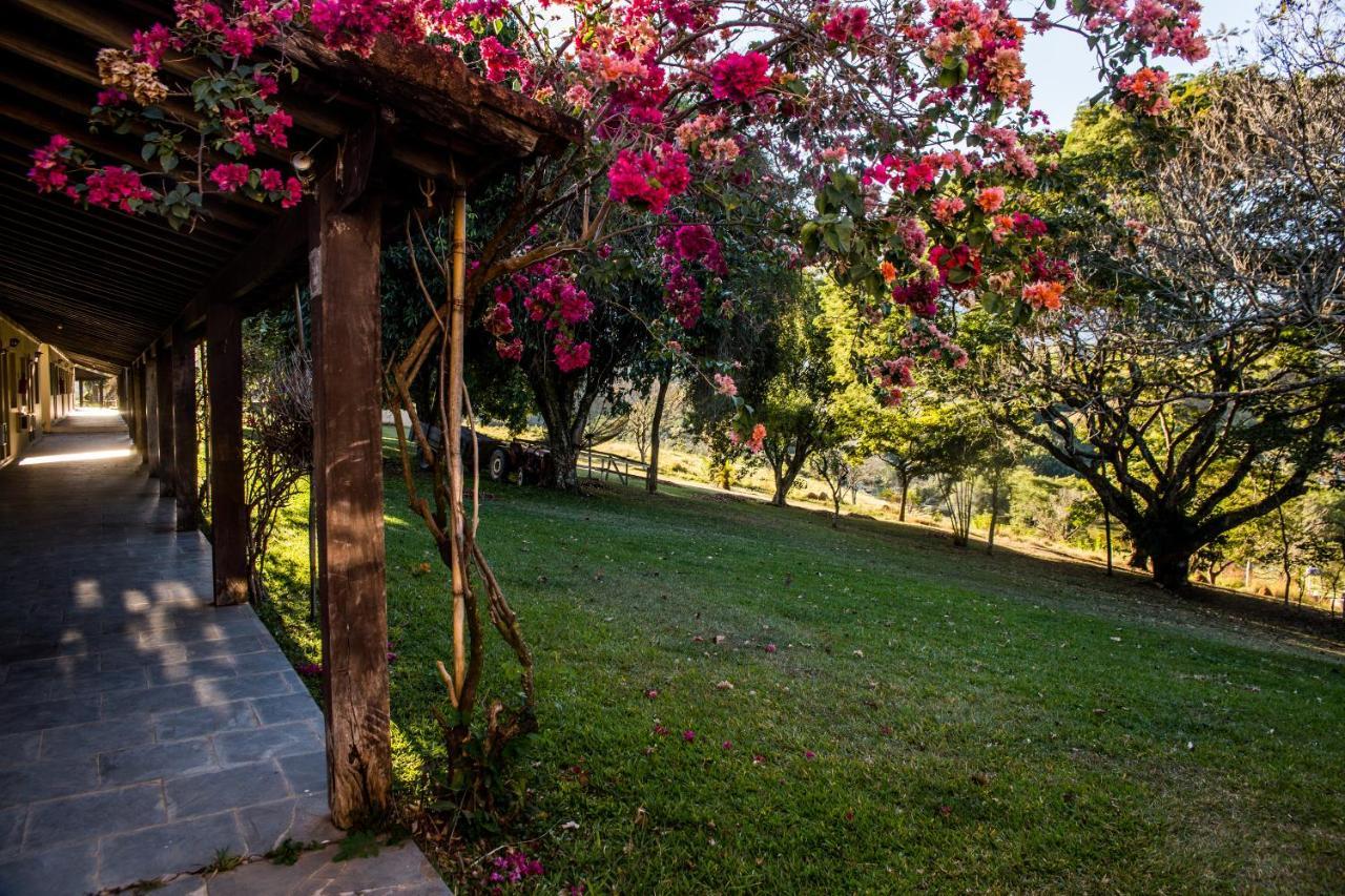 Pousada E Espaco Flor Da Serra Cruzeiro  Bagian luar foto